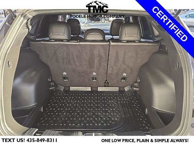 Used 2024 Jeep Compass Latitude image 28