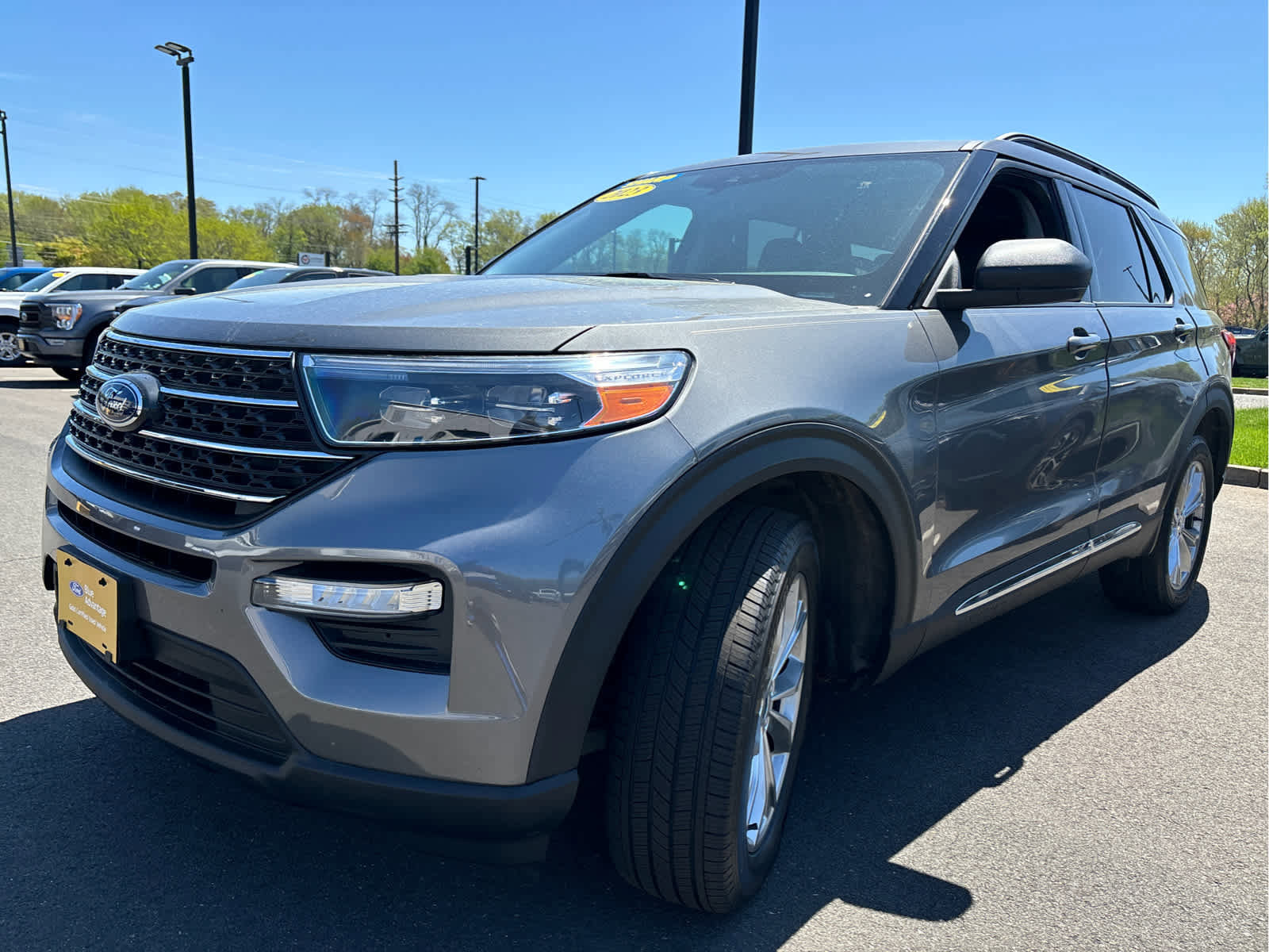 Certified 2023 Ford Explorer XLT w/ Equipment Group 202A AWD/4WD image 6
