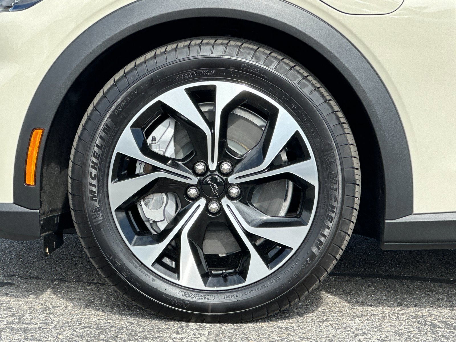 Certified 2025 Ford Mustang Mach-E Select w/ Comfort Package Lite image 26