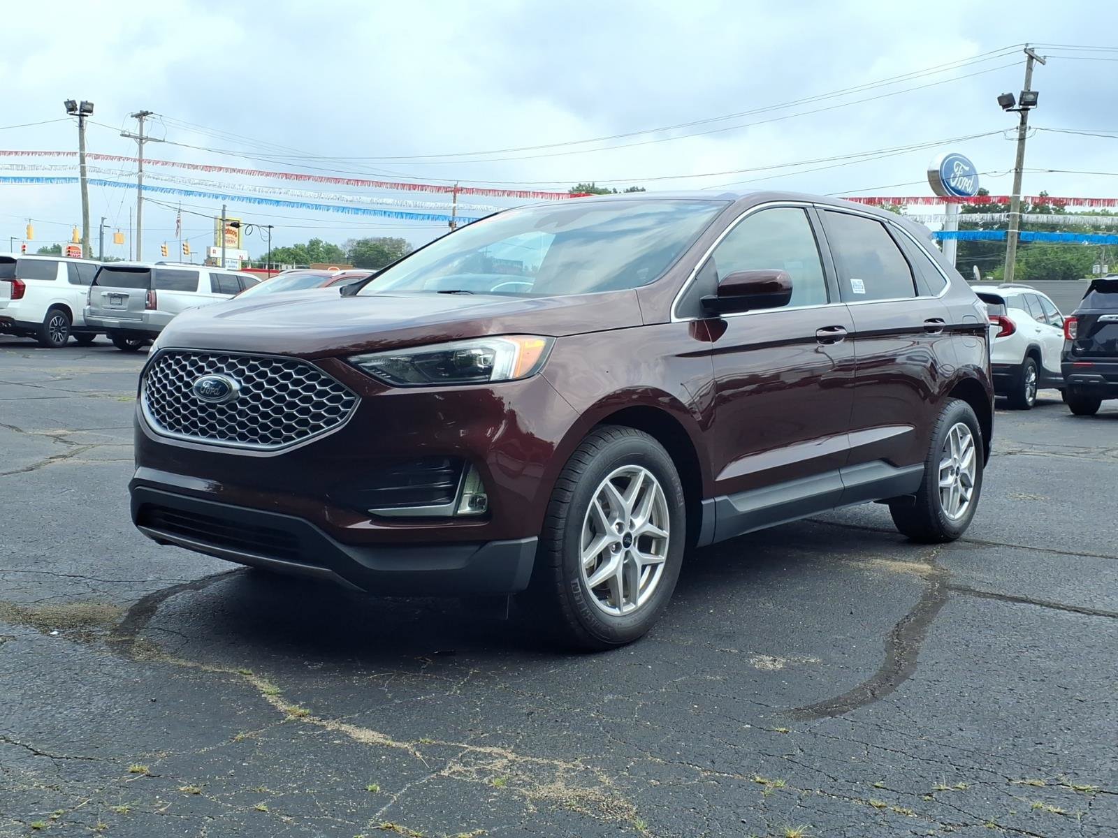 Certified 2024 Ford Edge SEL w/ Convenience Package AWD/4WD image 3