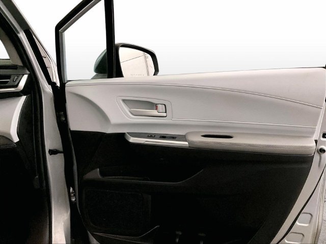 Used 2025 Toyota Sienna LE FWD image 23
