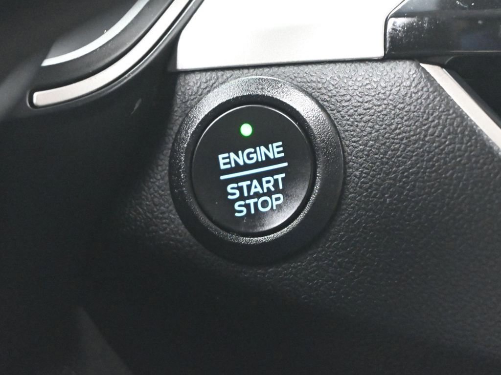 Certified 2022 Ford Escape SE w/ Cold Weather Package AWD/4WD image 40