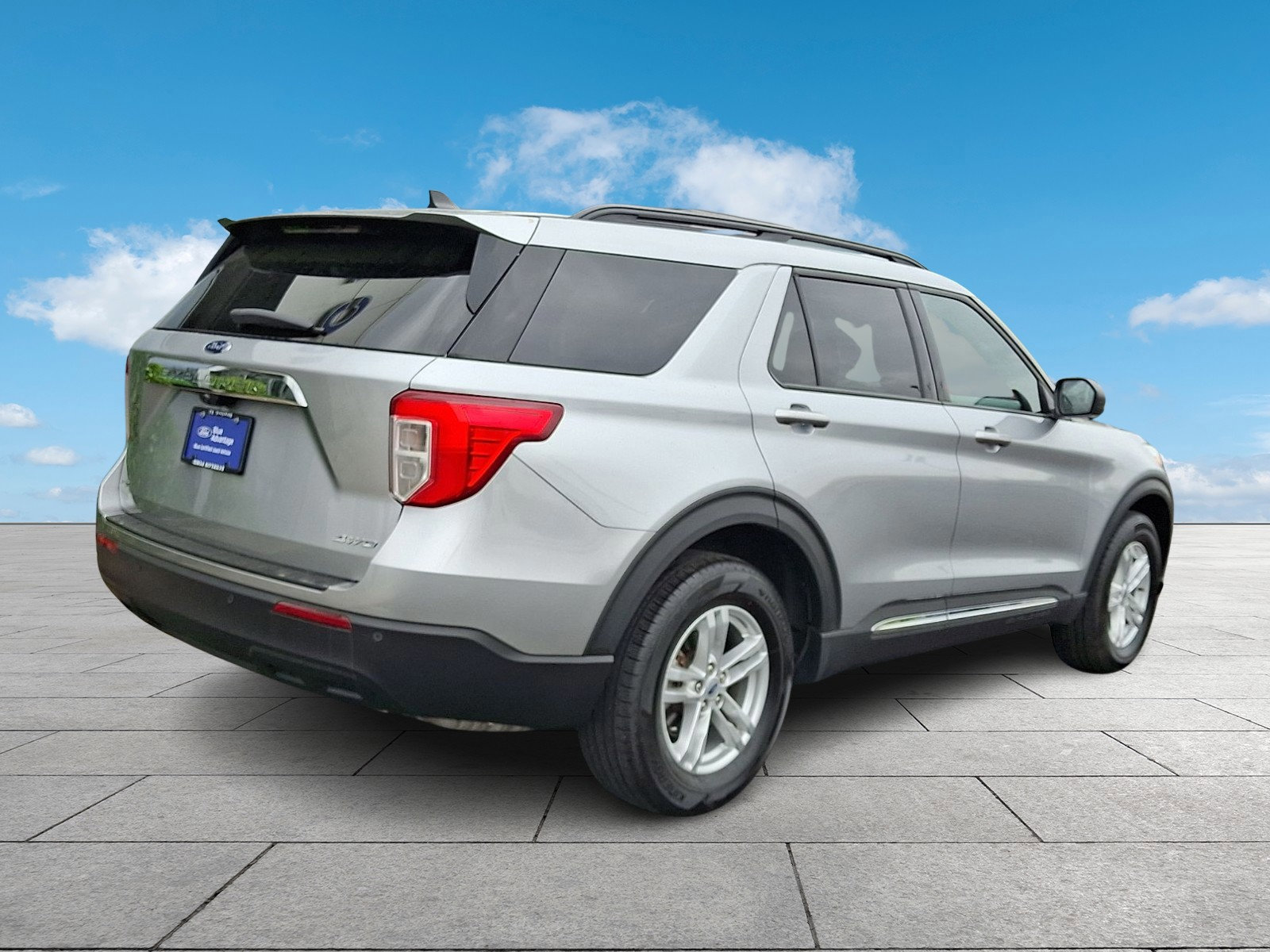 Certified 2023 Ford Explorer XLT AWD/4WD image 4