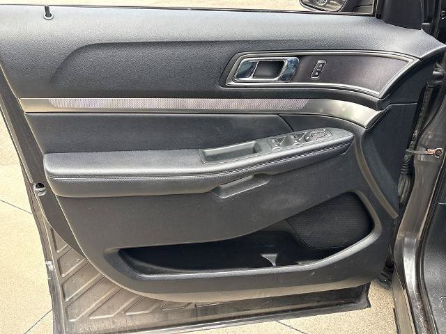 Certified 2018 Ford Explorer XLT w/ Equipment Group 202A AWD/4WD image 15
