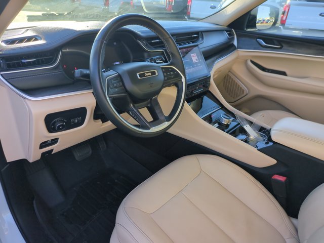 Used 2021 Jeep Grand Cherokee L Limited AWD/4WD image 14