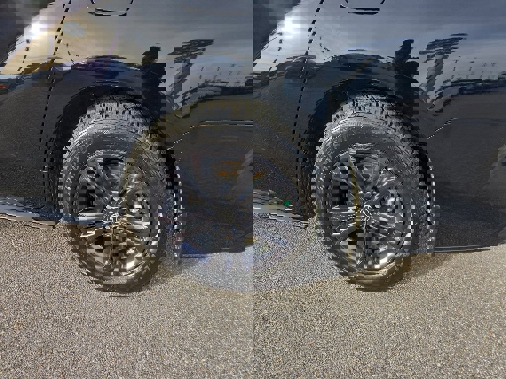 Used 2024 Toyota Sienna XSE image 9