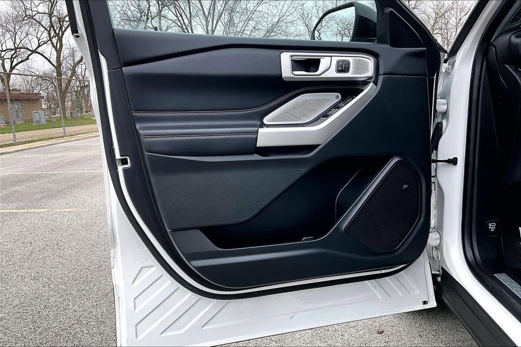 Certified 2023 Ford Explorer Limited w/ Limited Technology Package image 22