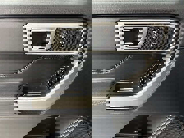 Certified 2023 Ford Explorer XLT w/ Equipment Group 202A image 5