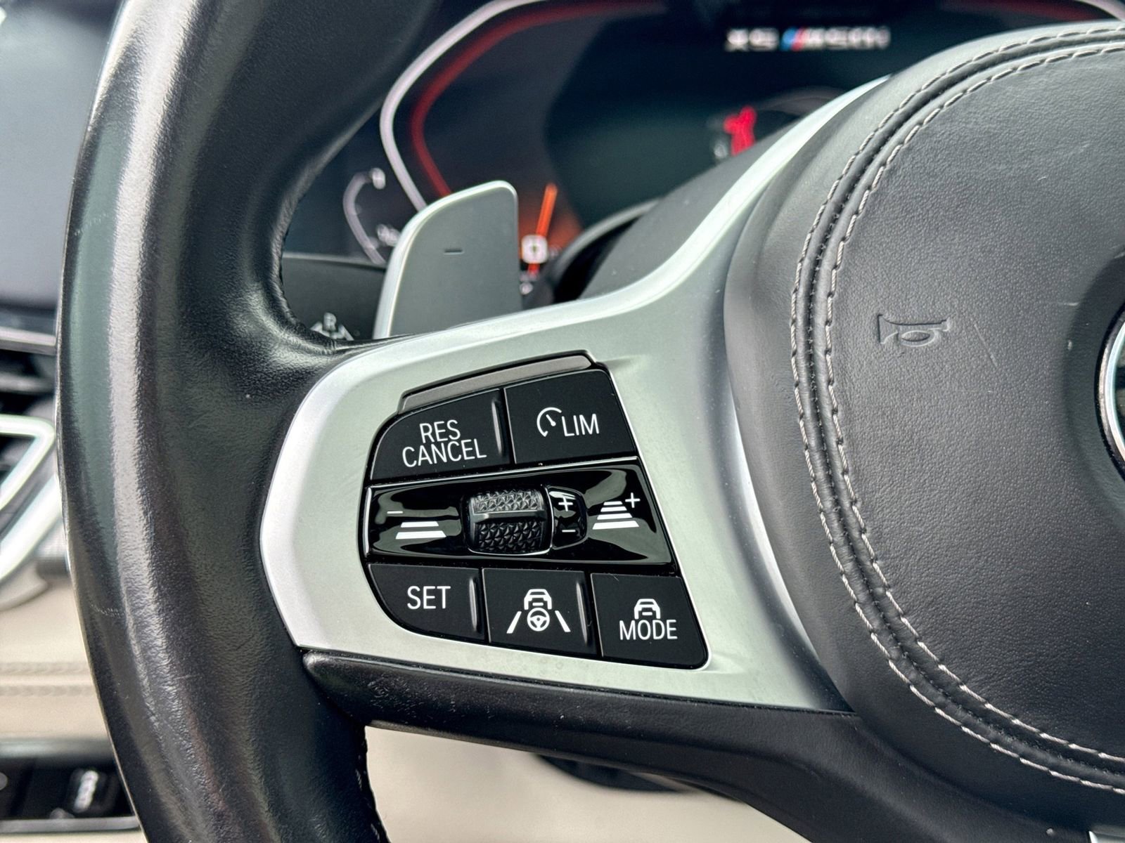Used 2021 BMW X5 M50i AWD/4WD image 26