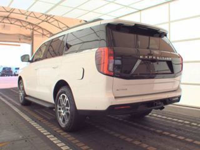 Certified 2025 Ford Expedition Active AWD/4WD image 7