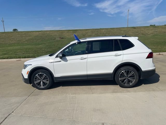Used 2024 Volkswagen Tiguan Wolfsburg Edition AWD/4WD image 7