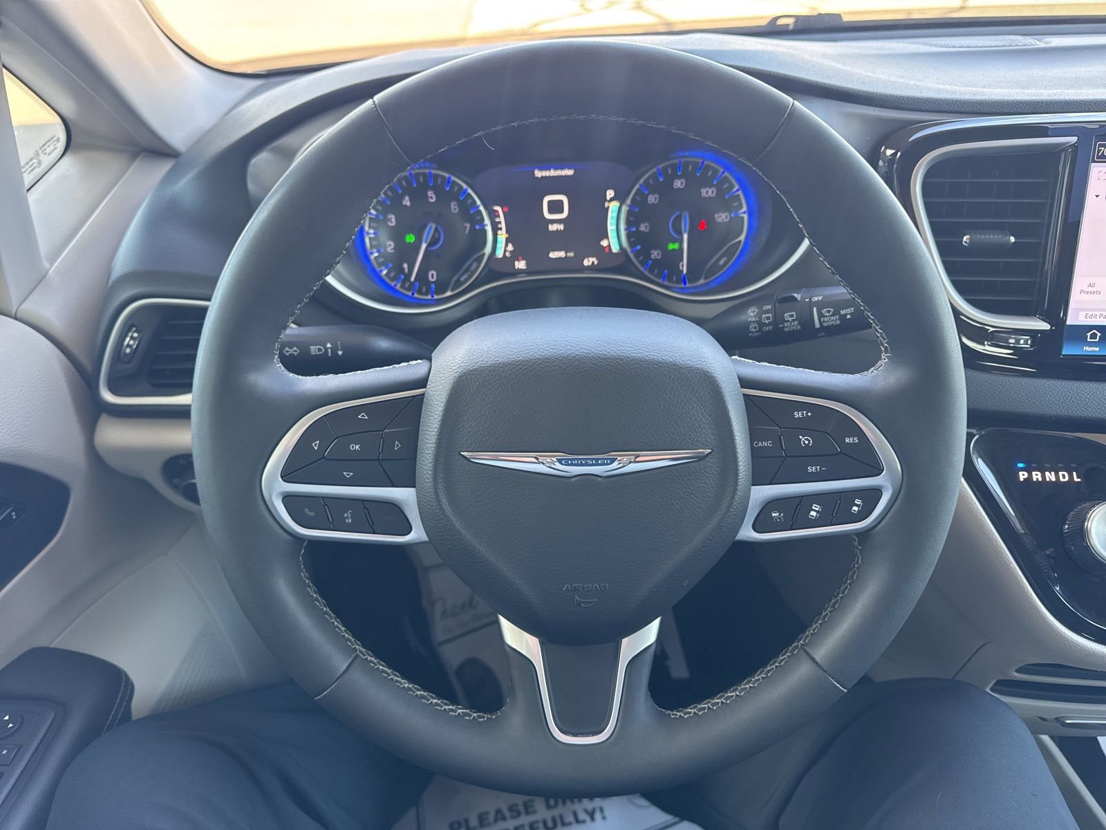 Used 2024 Chrysler Pacifica Touring-L image 26