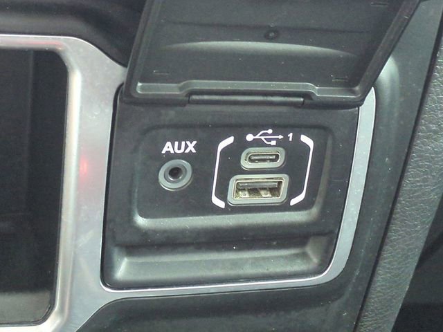 Used 2018 Jeep Wrangler Unlimited Sport image 21