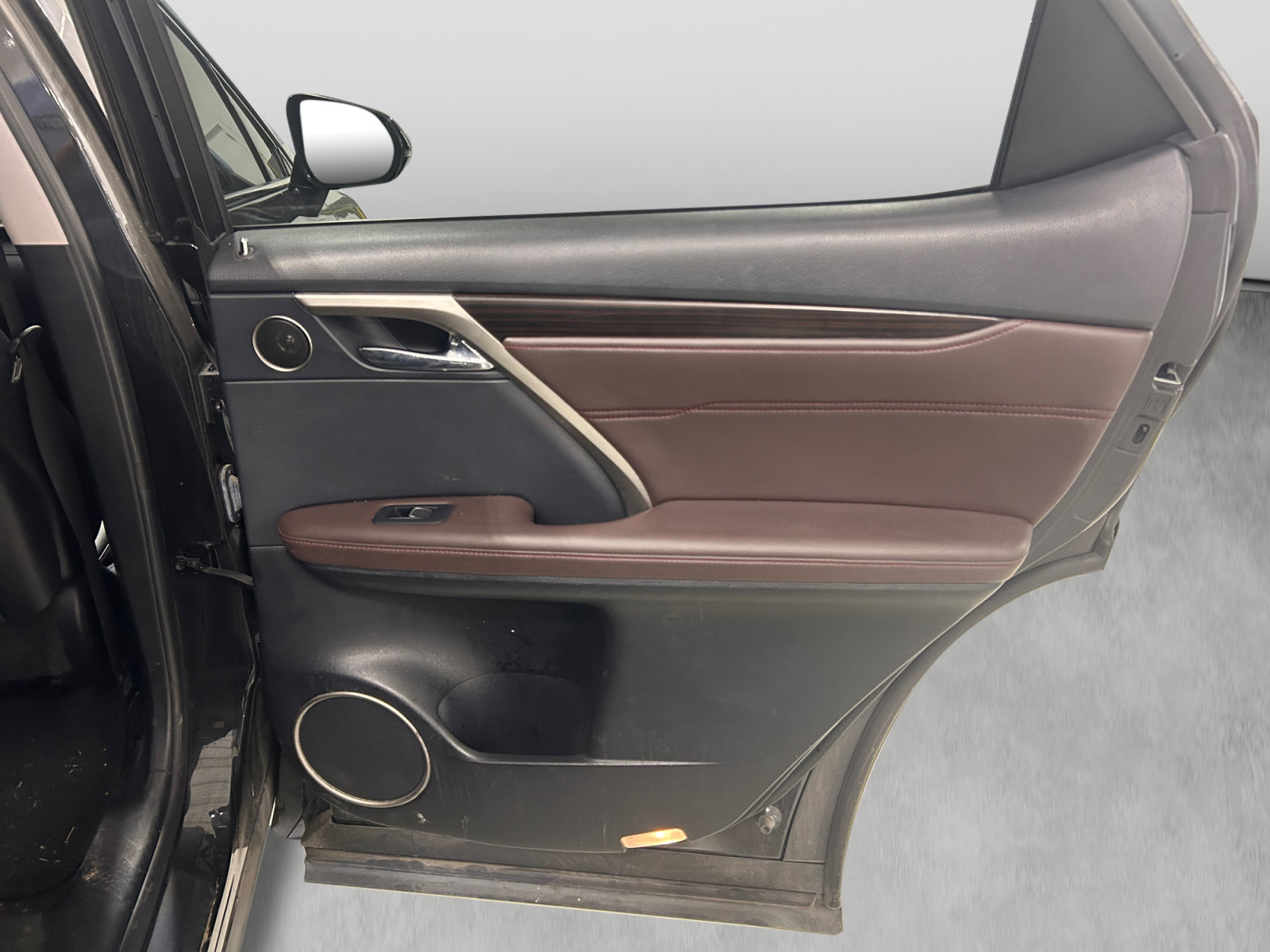 Used 2018 Lexus RX 350L FWD image 16