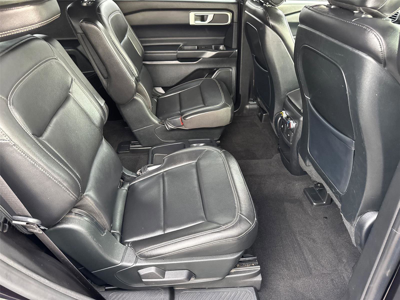 Certified 2020 Ford Explorer XLT w/ Equipment Group 202A image 18