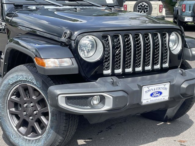 Used 2022 Jeep Gladiator Overland w/ Cold Weather Group AWD/4WD image 2