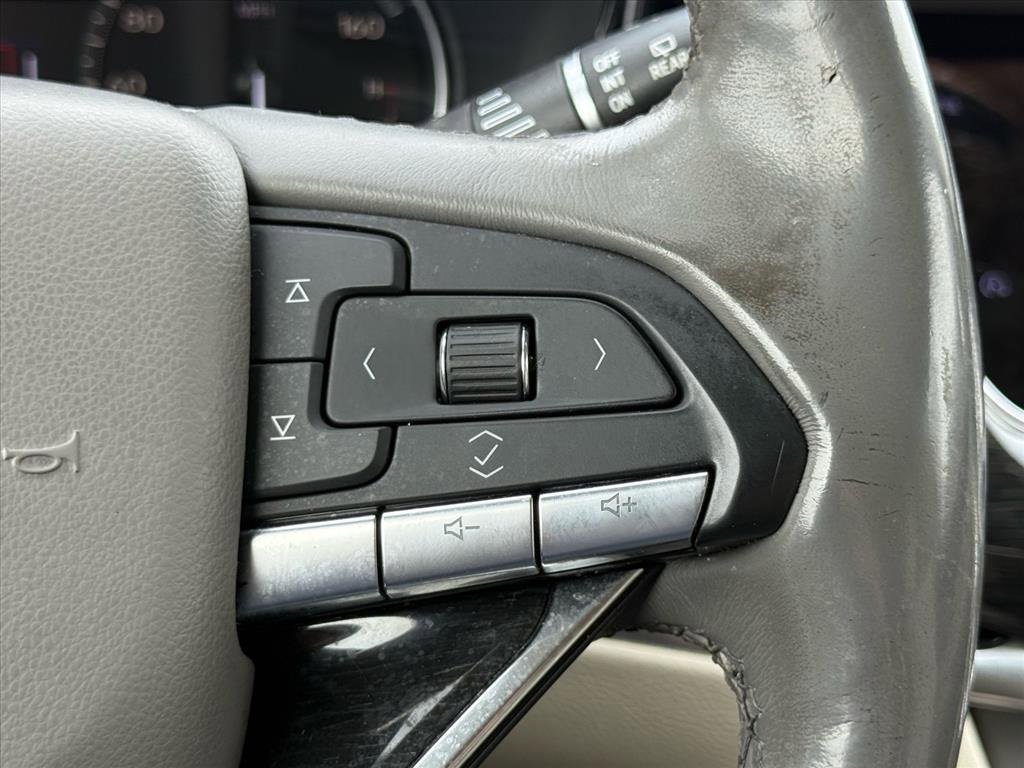 Used 2021 Cadillac XT6 Premium Luxury image 23