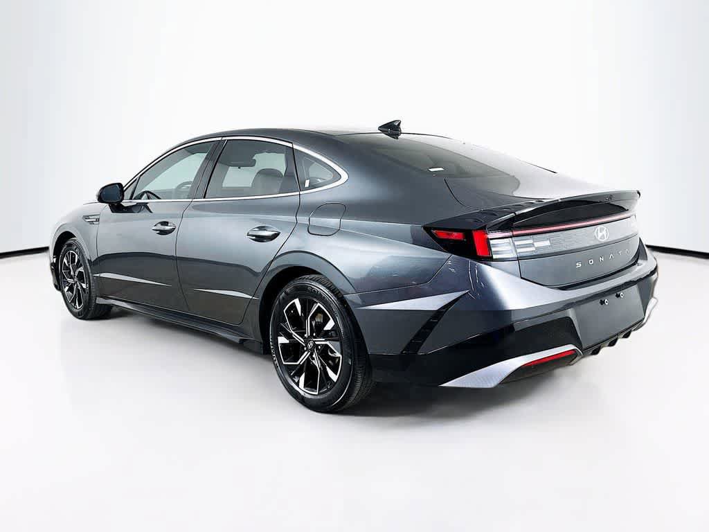 Used 2025 Hyundai Sonata SEL FWD image 4