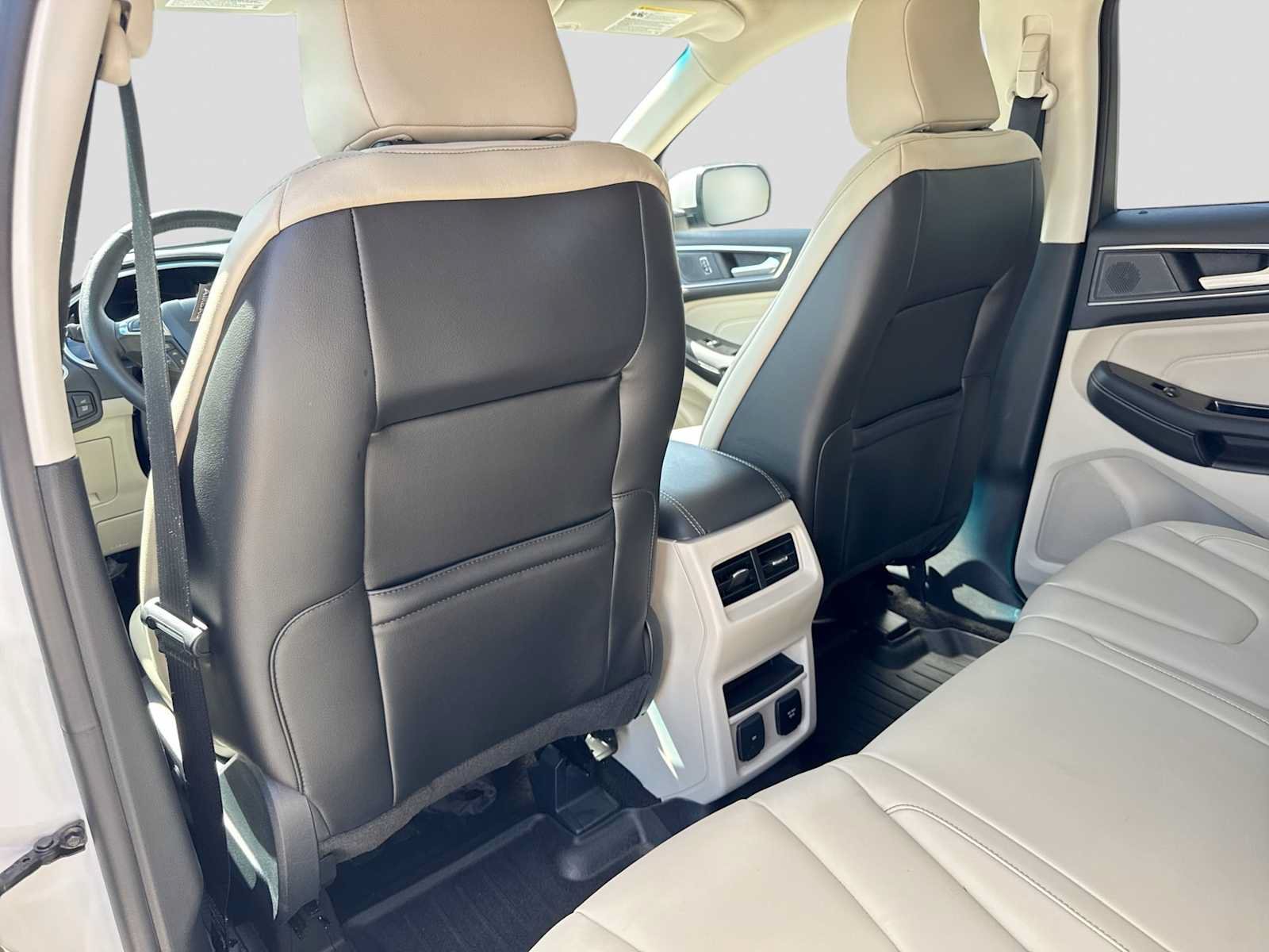 Certified 2020 Ford Edge Titanium AWD/4WD image 17