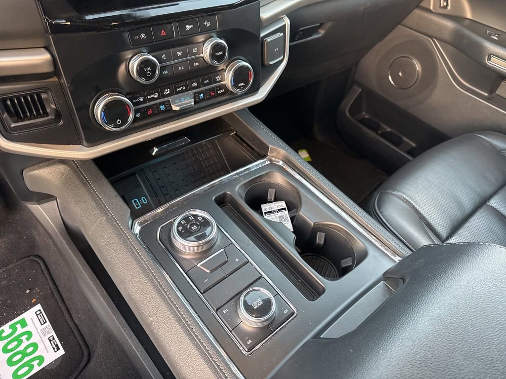 Certified 2024 Ford Expedition Max XLT image 17