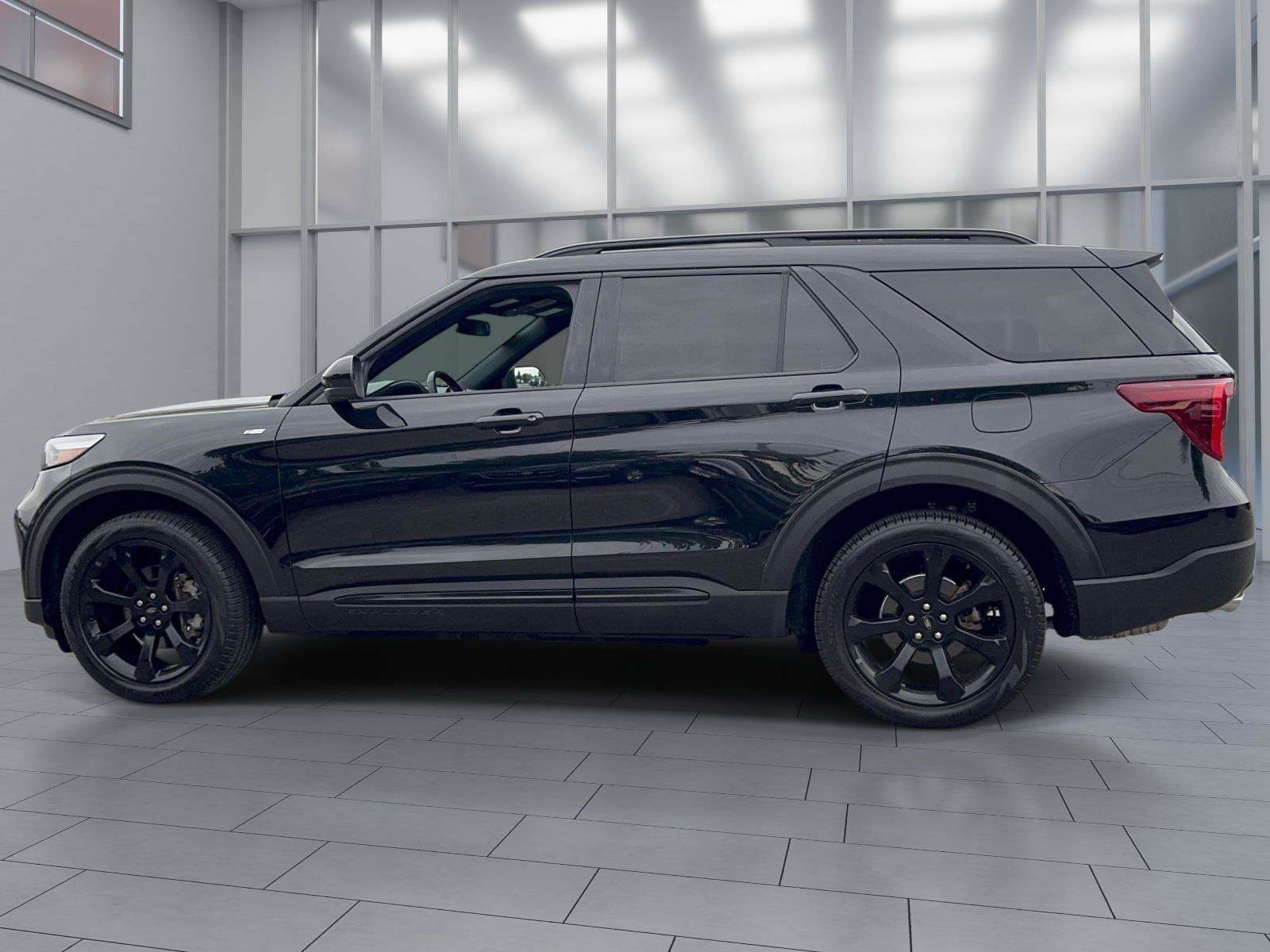 Certified 2023 Ford Explorer ST-Line w/ Class IV Trailer Tow Package AWD/4WD image 4
