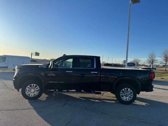 Used 2021 GMC Sierra 2500 Denali image 2