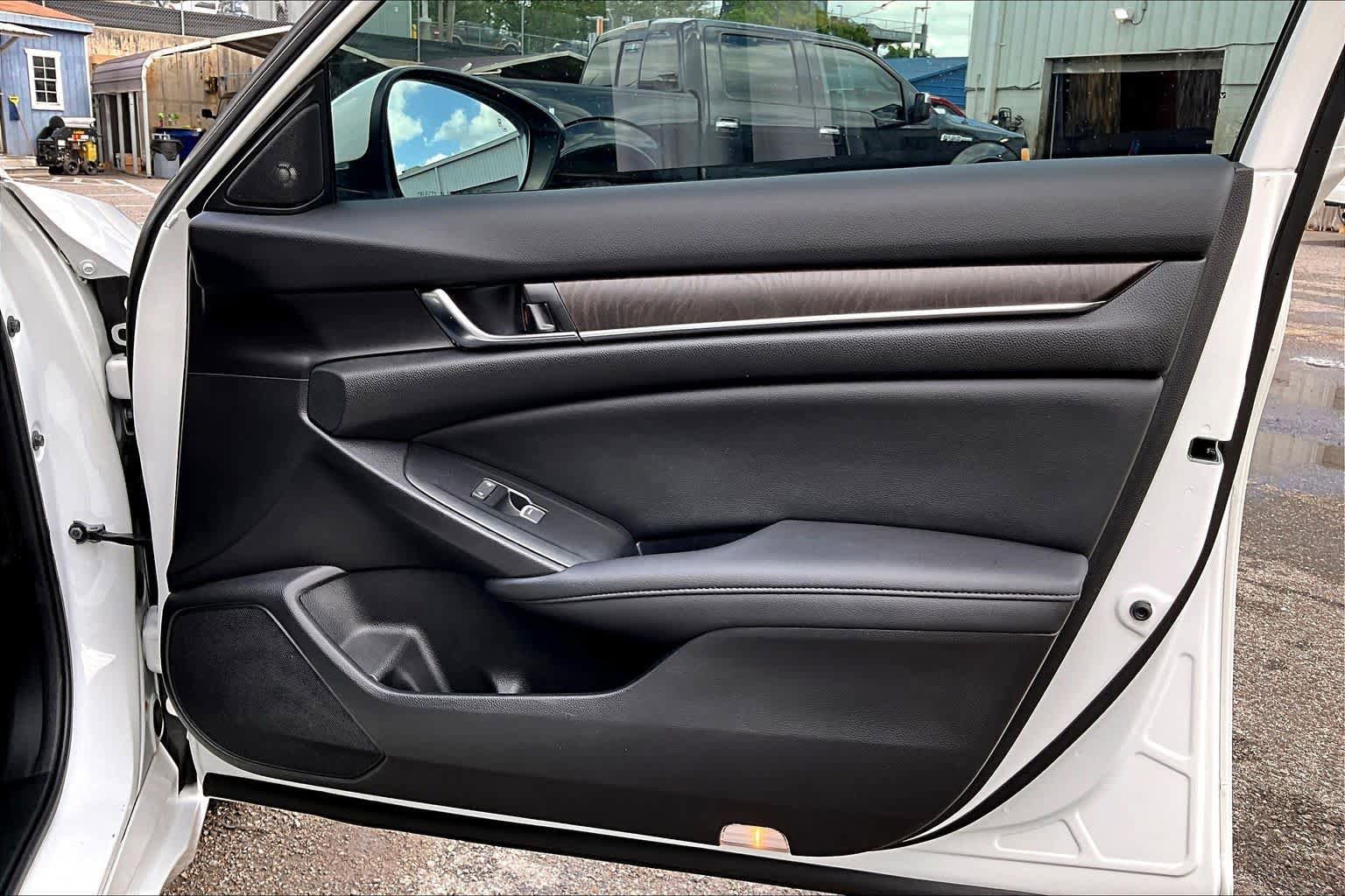 Used 2021 Honda Accord EX-L image 23