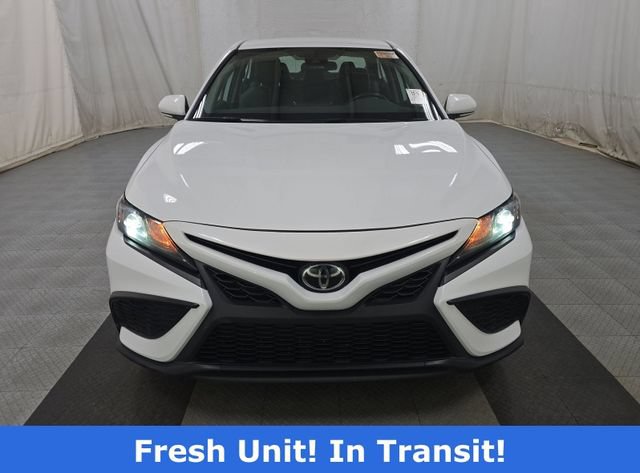 Used 2023 Toyota Camry SE FWD image 9