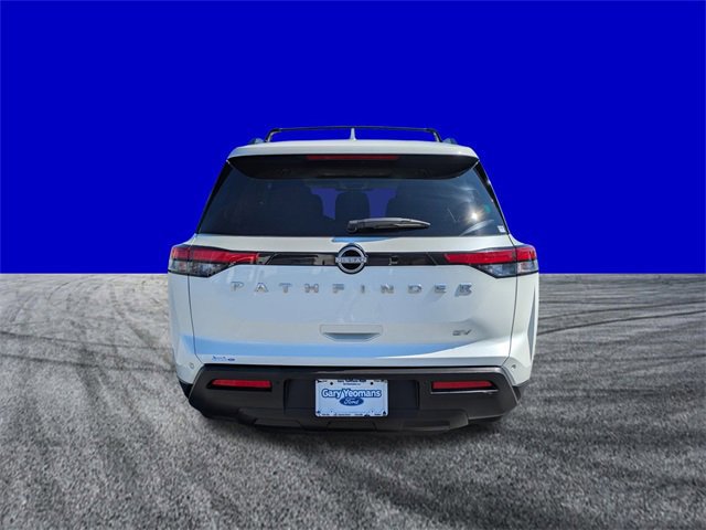 Used 2024 Nissan Pathfinder SV w/ SV Premium Package image 4