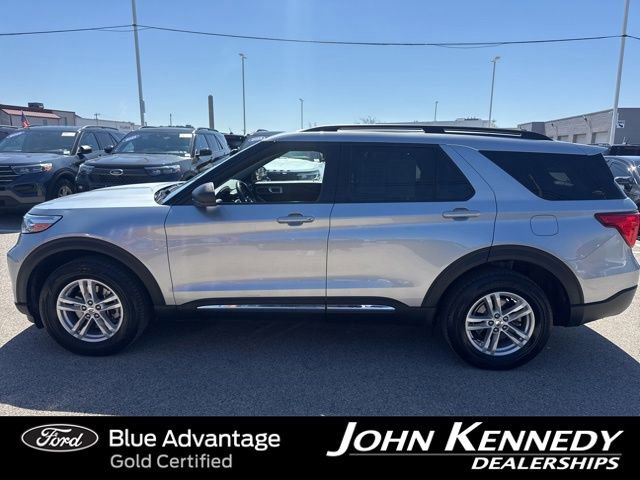 Certified 2022 Ford Explorer XLT w/ Equipment Group 202A AWD/4WD image 3