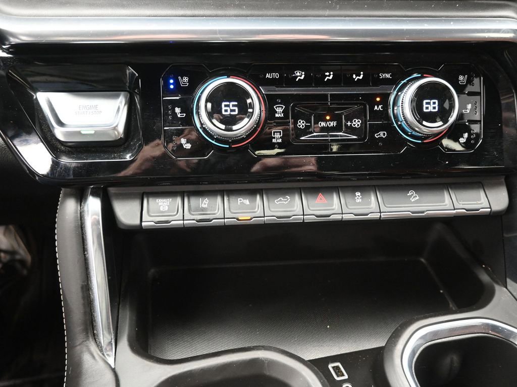 Used 2025 GMC Sierra 2500 Denali Ultimate image 16