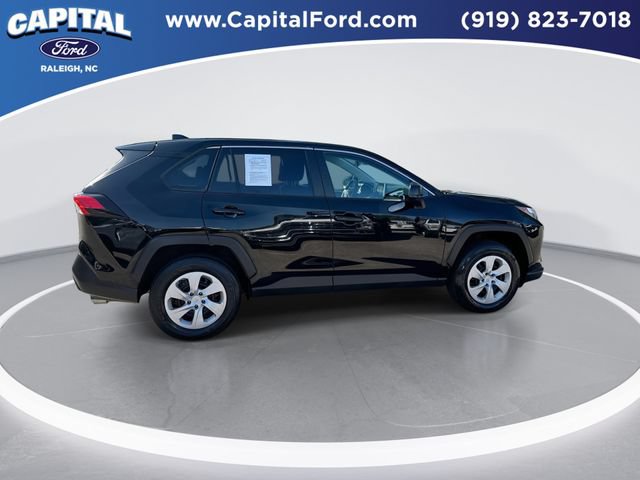 Used 2025 Toyota RAV4 LE AWD/4WD image 9