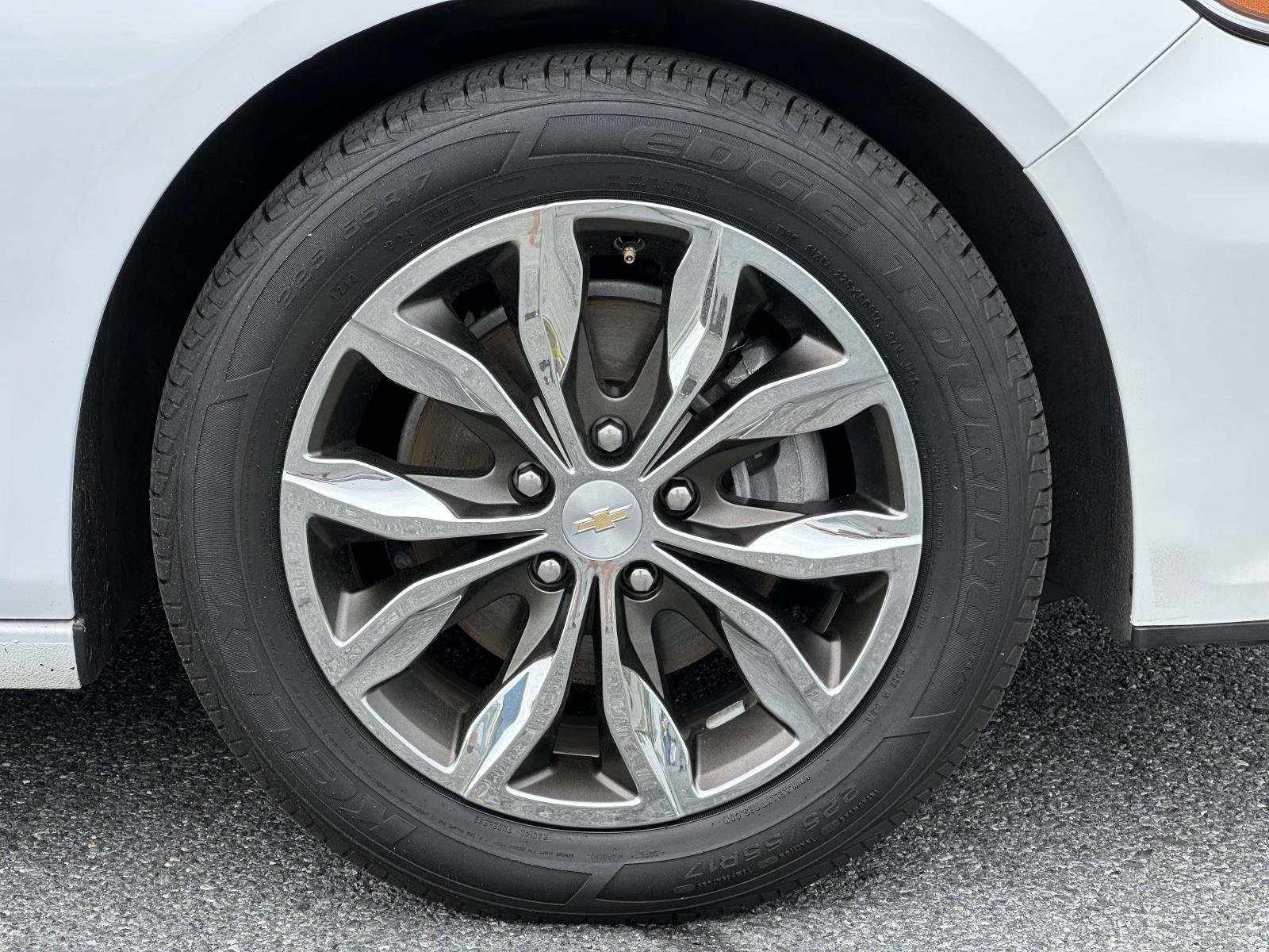 Used 2024 Chevrolet Malibu LT FWD image 7