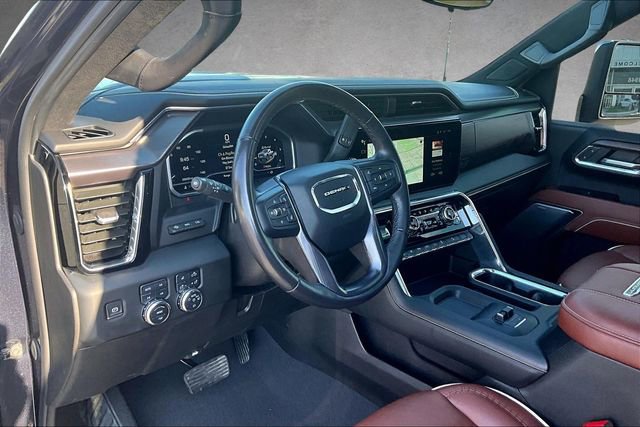 Used 2024 GMC Sierra 2500 Denali Ultimate w/ Snow Plow Prep/Camper Package image 12