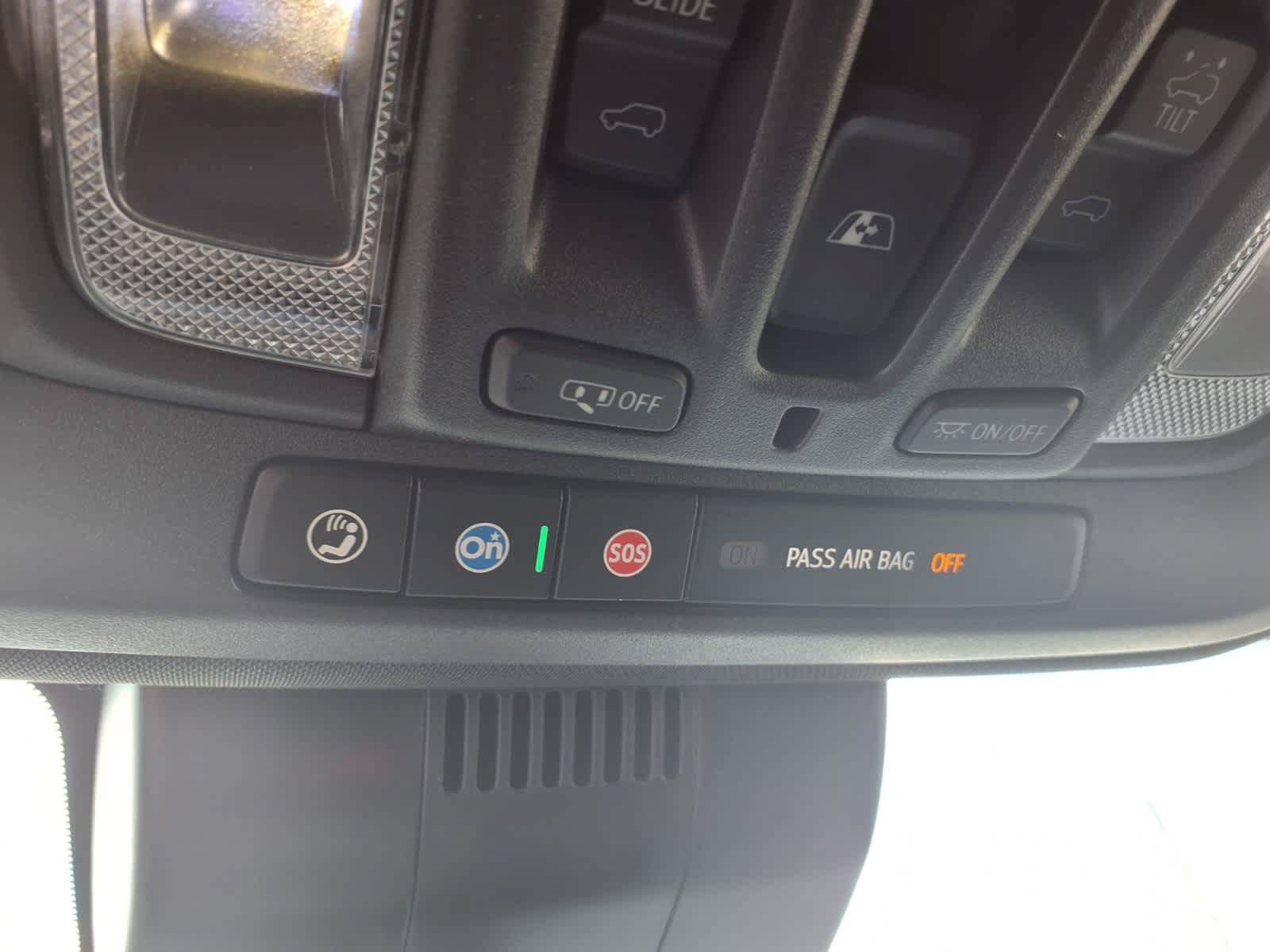 Used 2024 Chevrolet Silverado 2500 High Country w/ High Country Premium Package AWD/4WD image 17