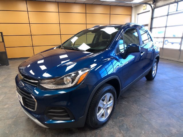 Used 2020 Chevrolet Trax LT w/ LT Convenience Package AWD/4WD image 3