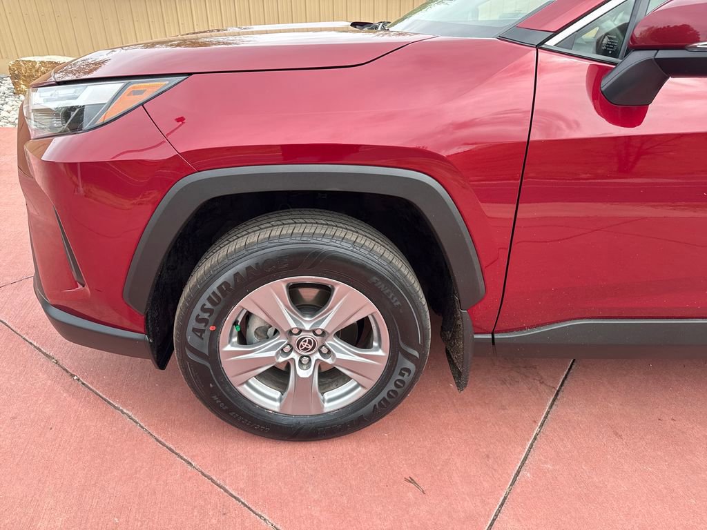 Used 2024 Toyota RAV4 LE image 32
