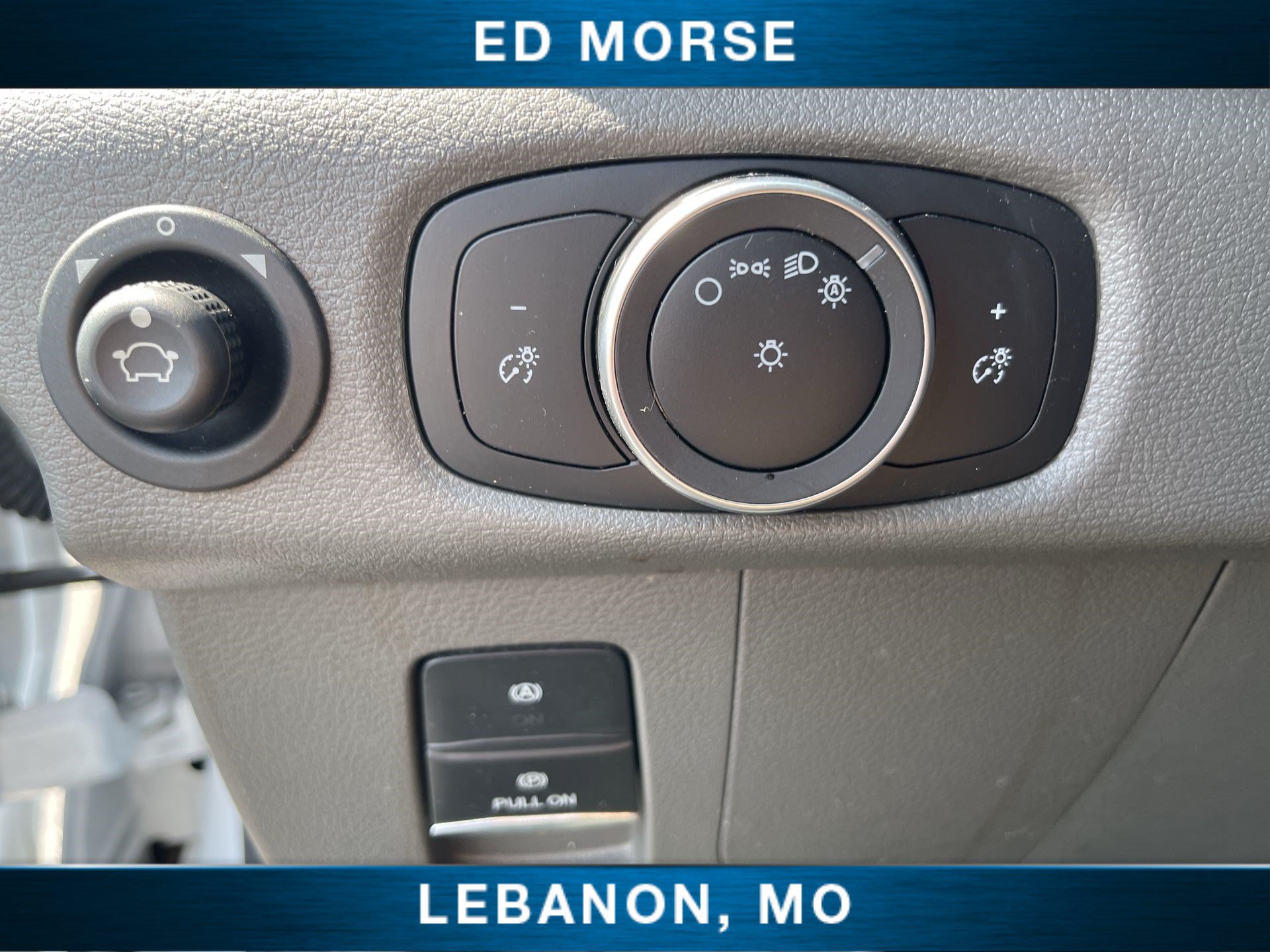 Certified 2023 Ford Transit 250 Medium Roof AWD image 29