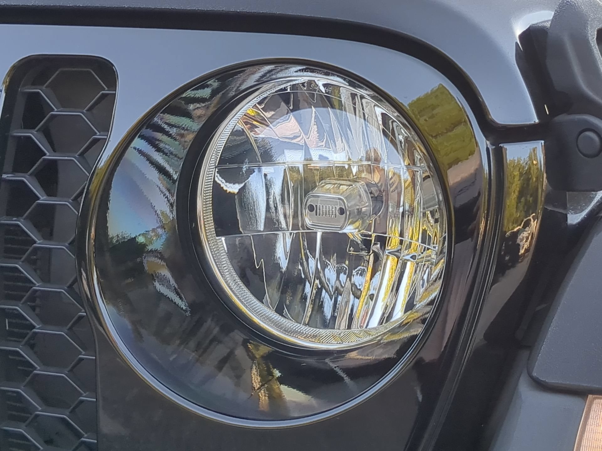 Used 2023 Jeep Gladiator Sport AWD/4WD image 44