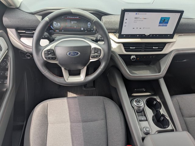Certified 2025 Ford Explorer Active AWD/4WD image 30