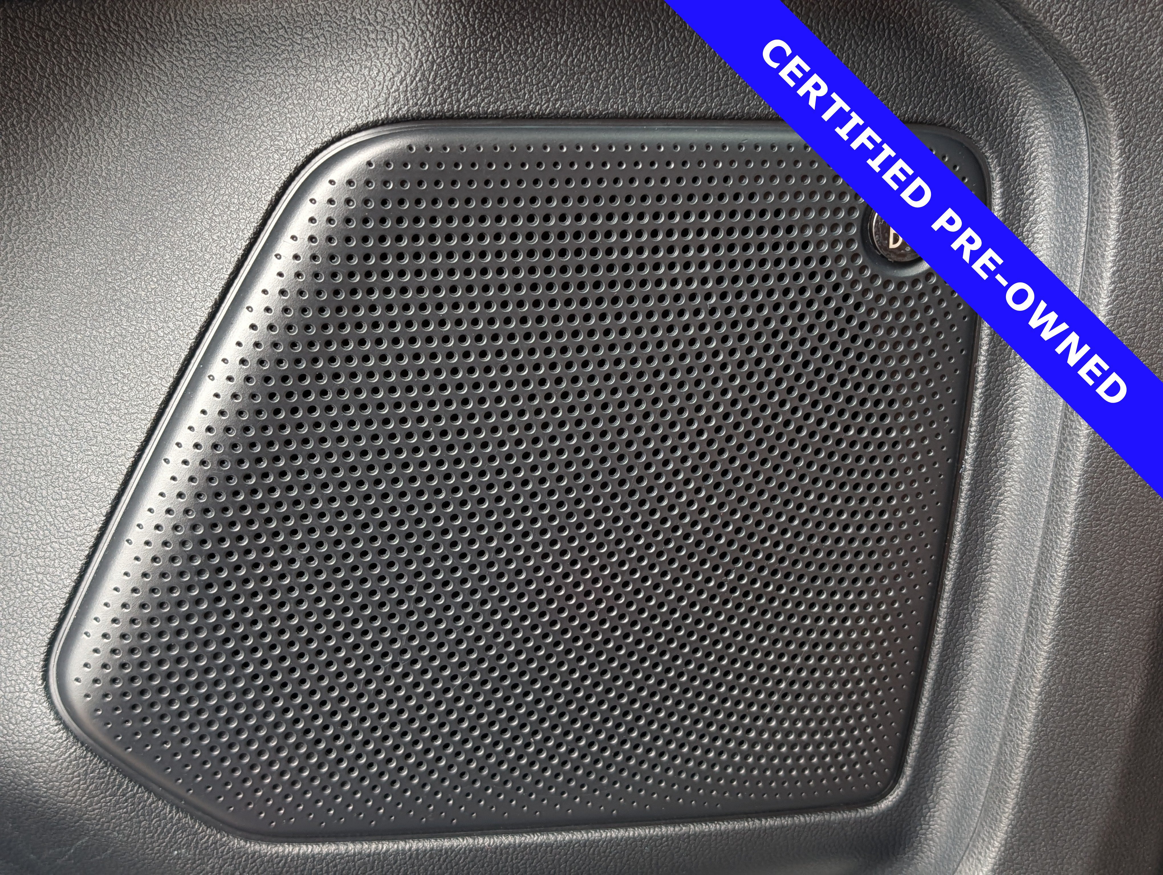 Certified 2020 Ford Escape Titanium AWD/4WD image 25