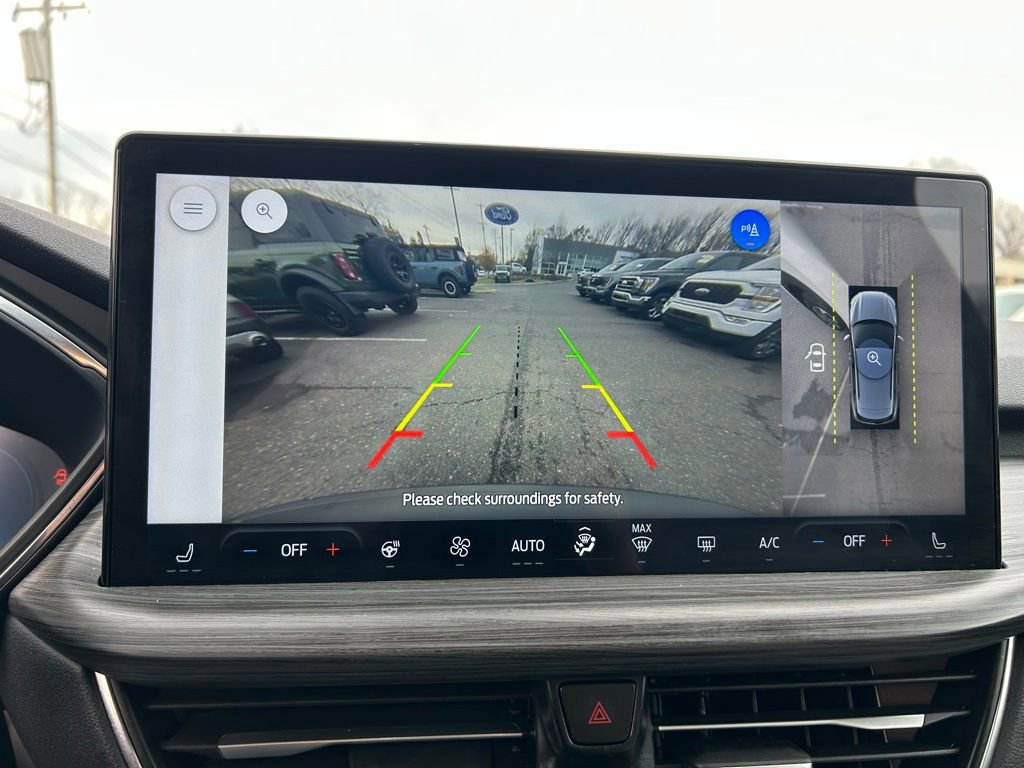 Certified 2023 Ford Escape Platinum w/ Premium Technology Package image 29