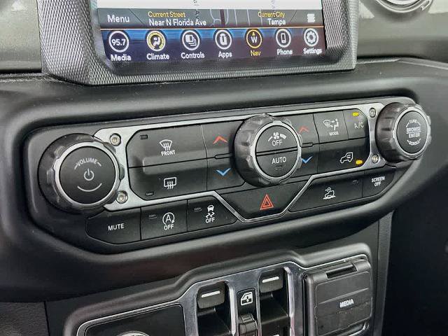 Used 2022 Jeep Gladiator Overland AWD/4WD image 18