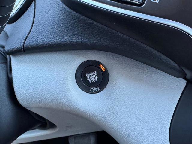 Used 2021 Jeep Cherokee Latitude Lux w/ Sun & Sound Group image 24