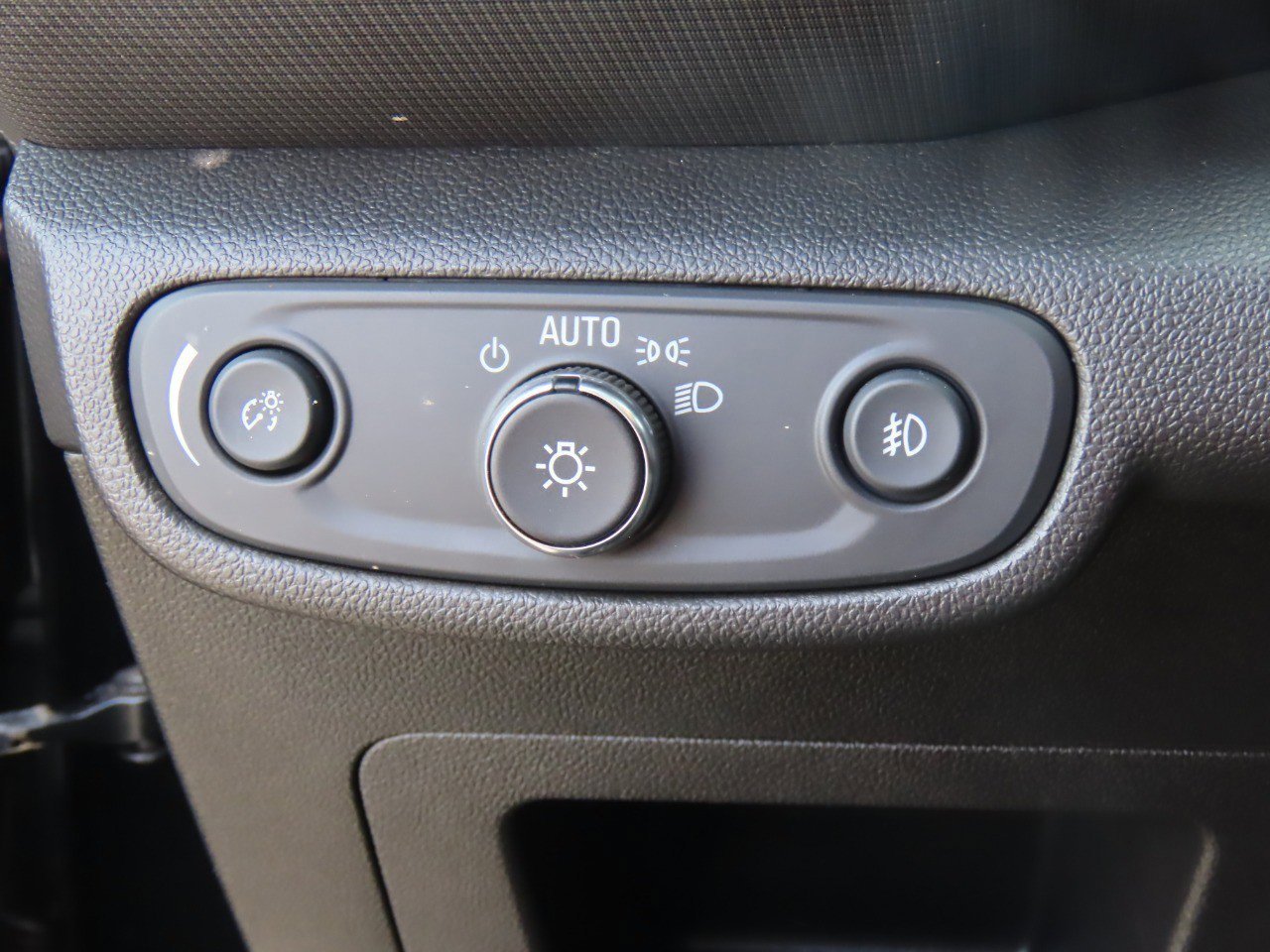 Used 2022 Chevrolet TrailBlazer RS w/ Sun and Liftgate Package image 23