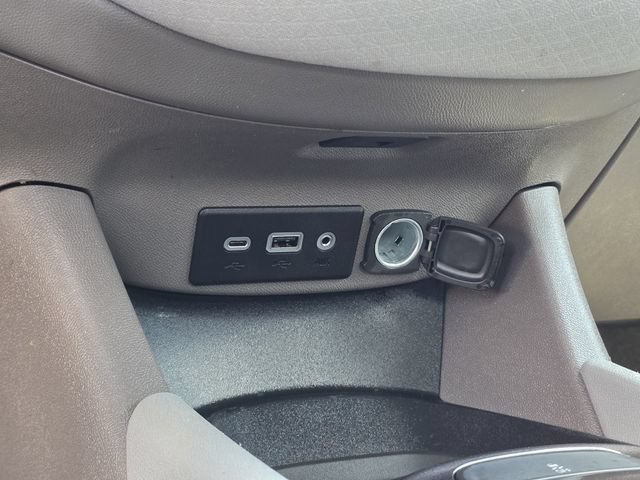 Used 2023 Chevrolet Malibu LS FWD image 19