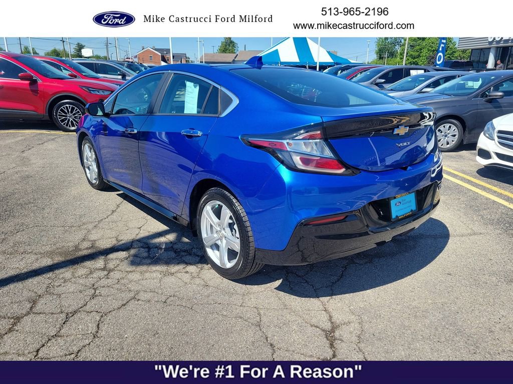 Used 2018 Chevrolet Volt LT w/ Comfort Package FWD image 3