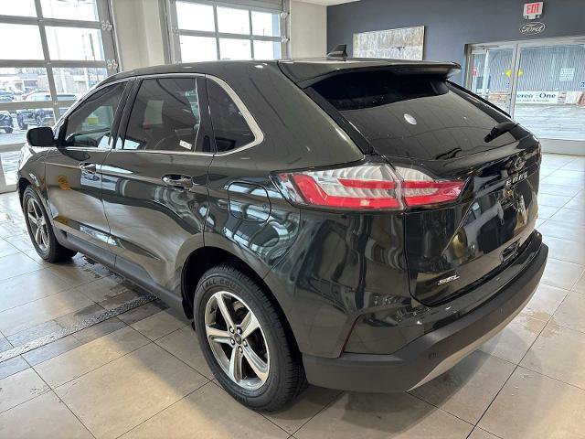 Certified 2024 Ford Edge SEL w/ Convenience Package image 3