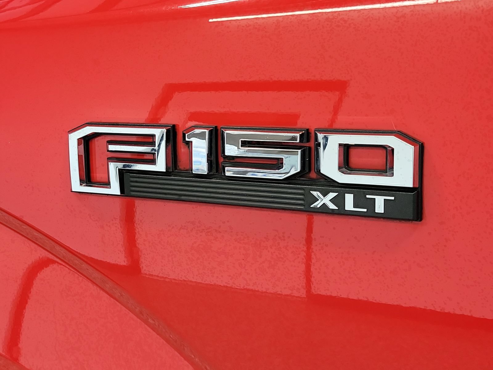 Certified 2018 Ford F150 XLT w/ Equipment Group 302A Luxury AWD/4WD image 9