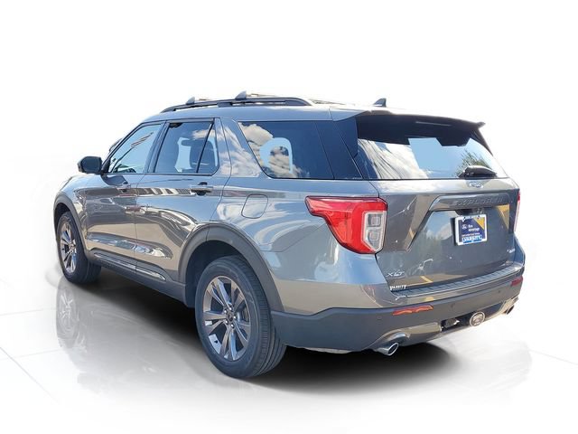 Certified 2023 Ford Explorer XLT w/ Equipment Group 202A AWD/4WD image 3